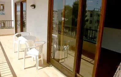 Apartamentos Vistamar II Playa d'en Bossa